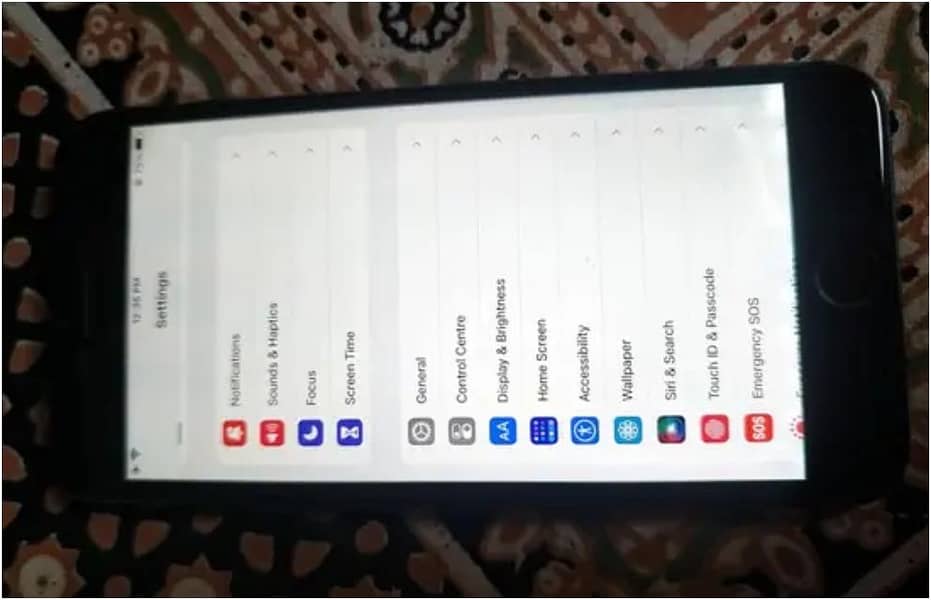 Apple iPhone 8 Plus 1