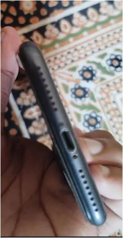 Apple iPhone 8 Plus 3
