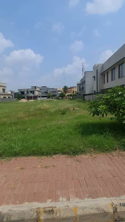 **534 Sq. Yd Plot for Sale in A Block Bahria Town Phase 8 | Plot 523 | Possession & Utility Paid**