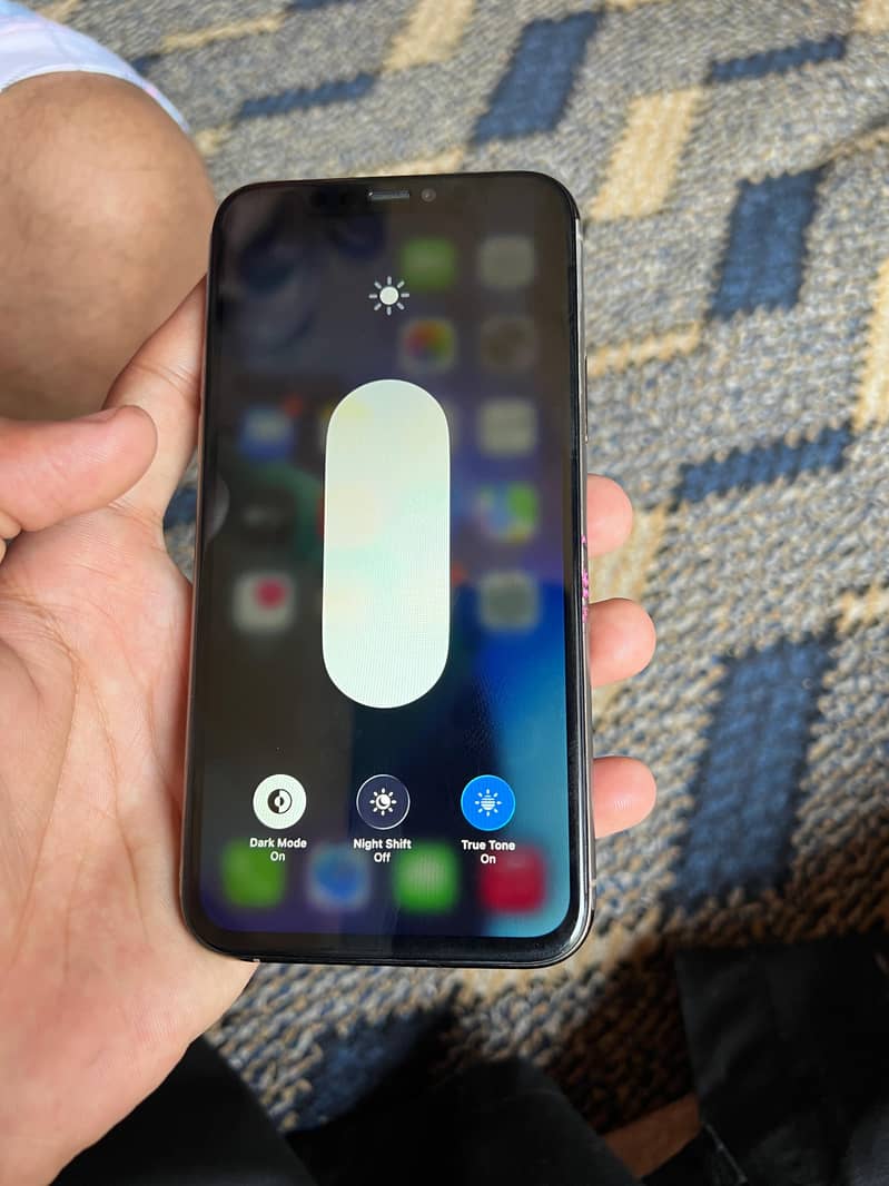 Apple iPhone 11pro 7
