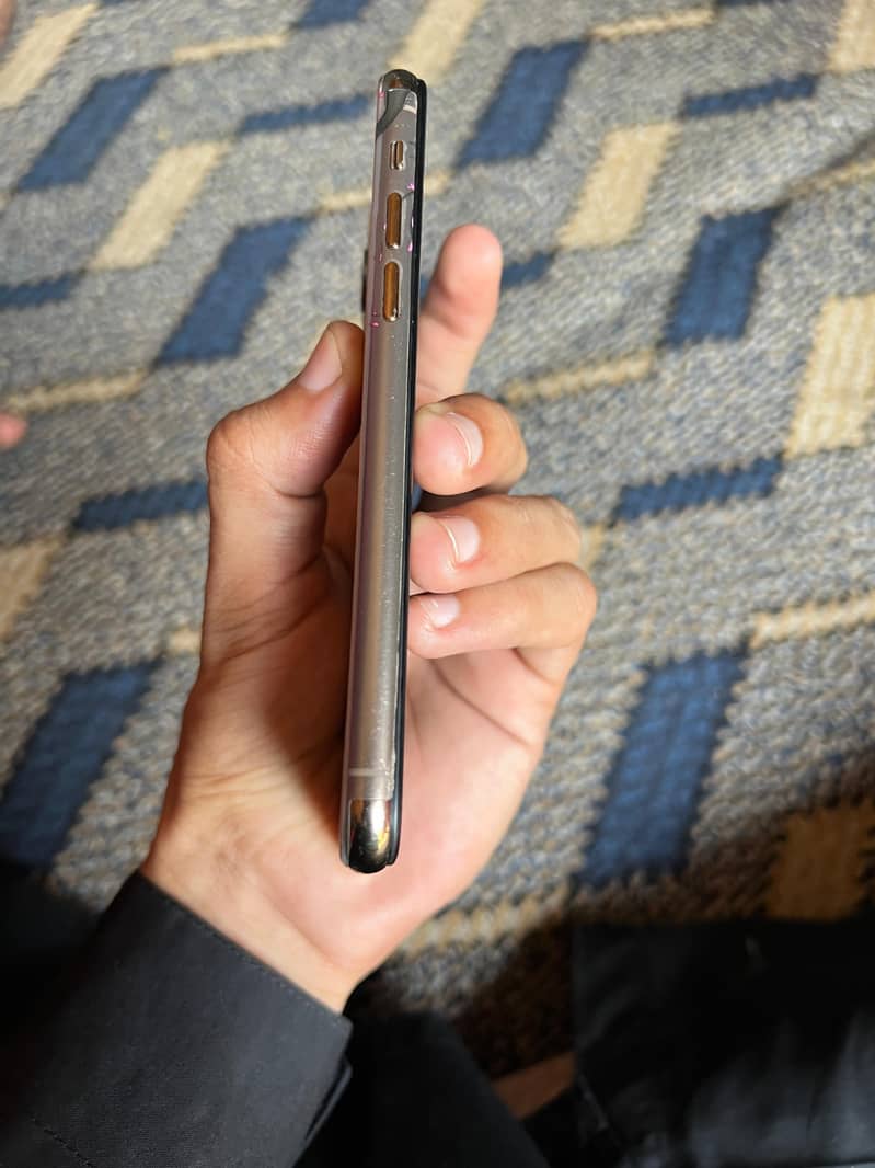 Apple iPhone 11pro 8