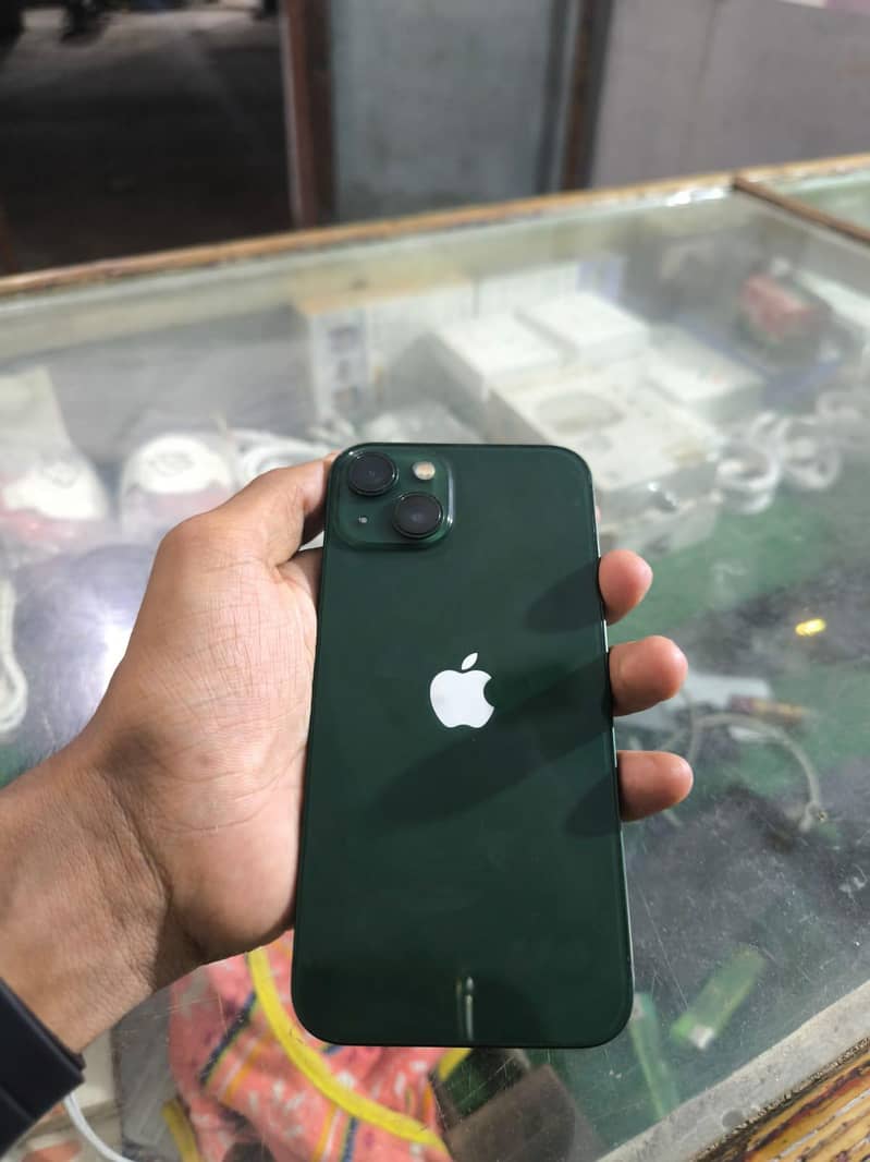 Apple iPhone 13 3