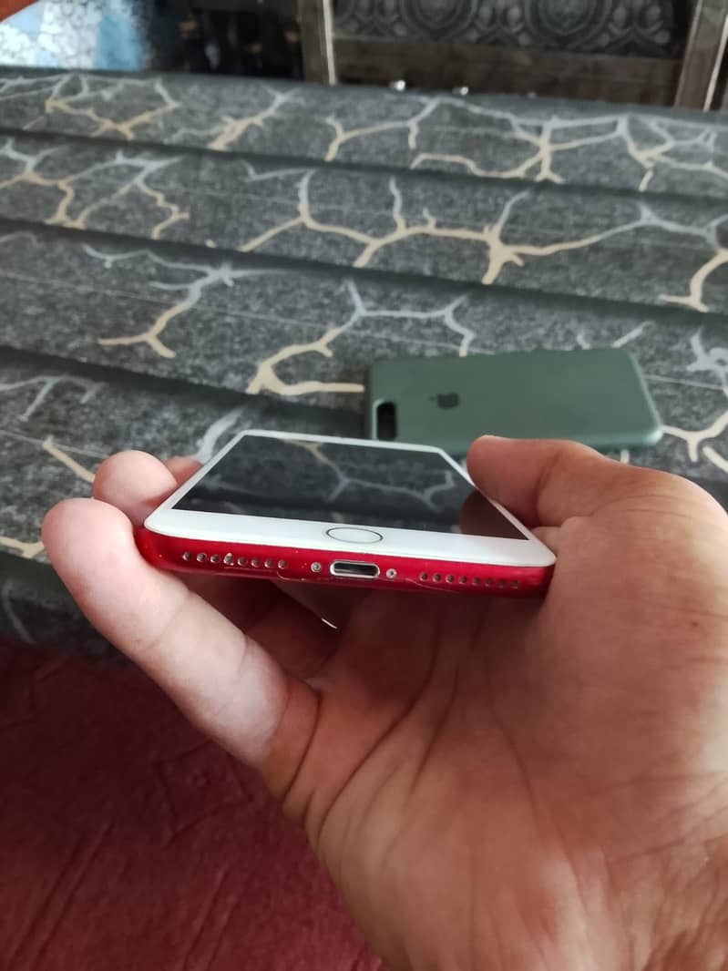Apple iPhone 7 Plus 3