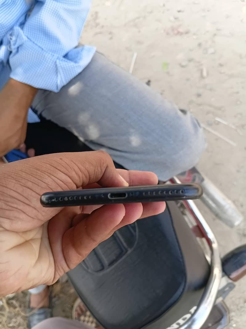 Apple iPhone 7 Plus 4