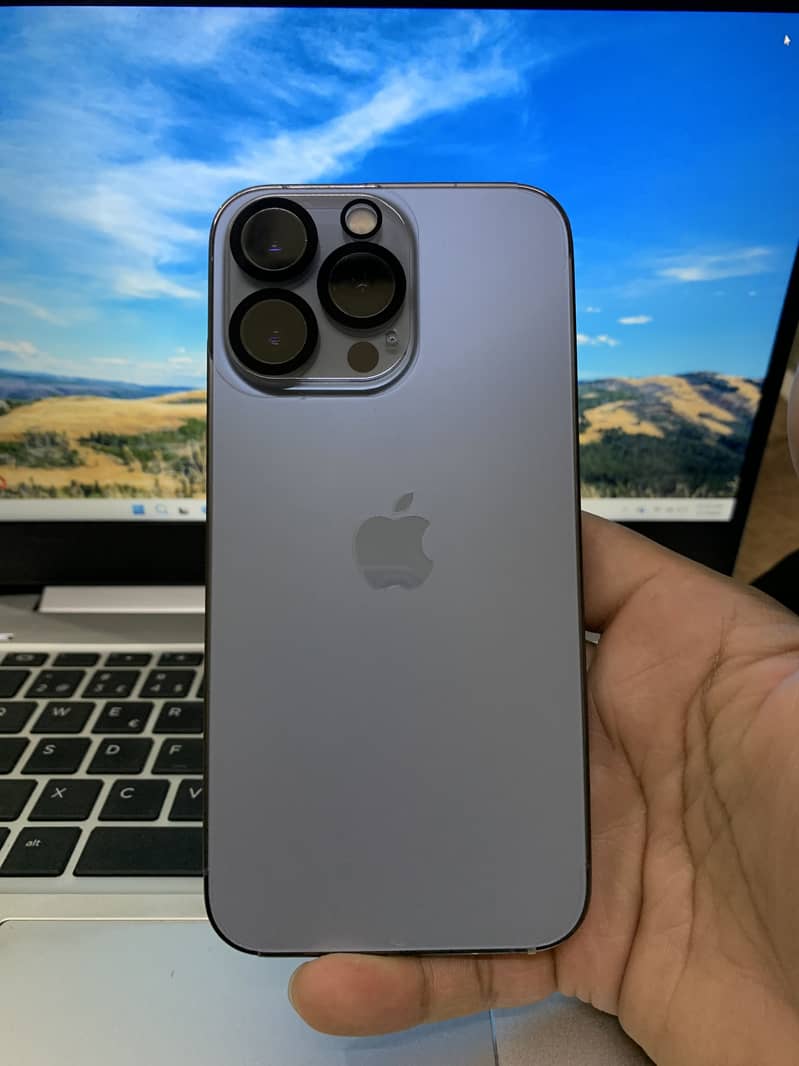 Apple iPhone 13 Pro 1