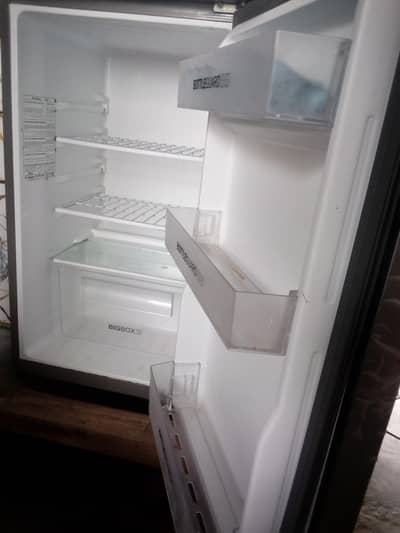Haier Medium Size Refrigerator – Excellent Condition
