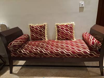 almost new dewan for sale