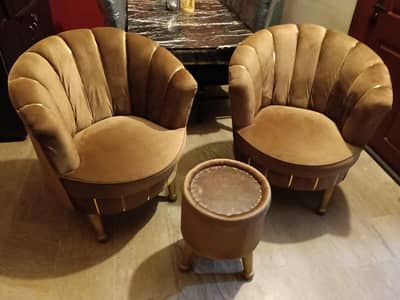 2 Luxury Coffee Chairs with Matching Table | Like Brand New