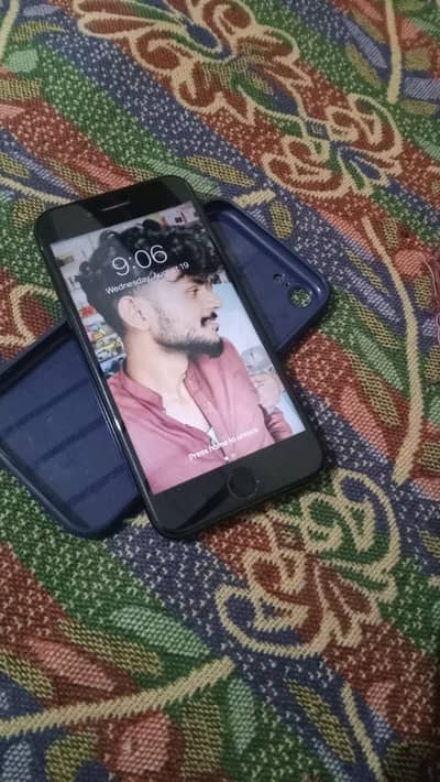 Apple iPhone 7