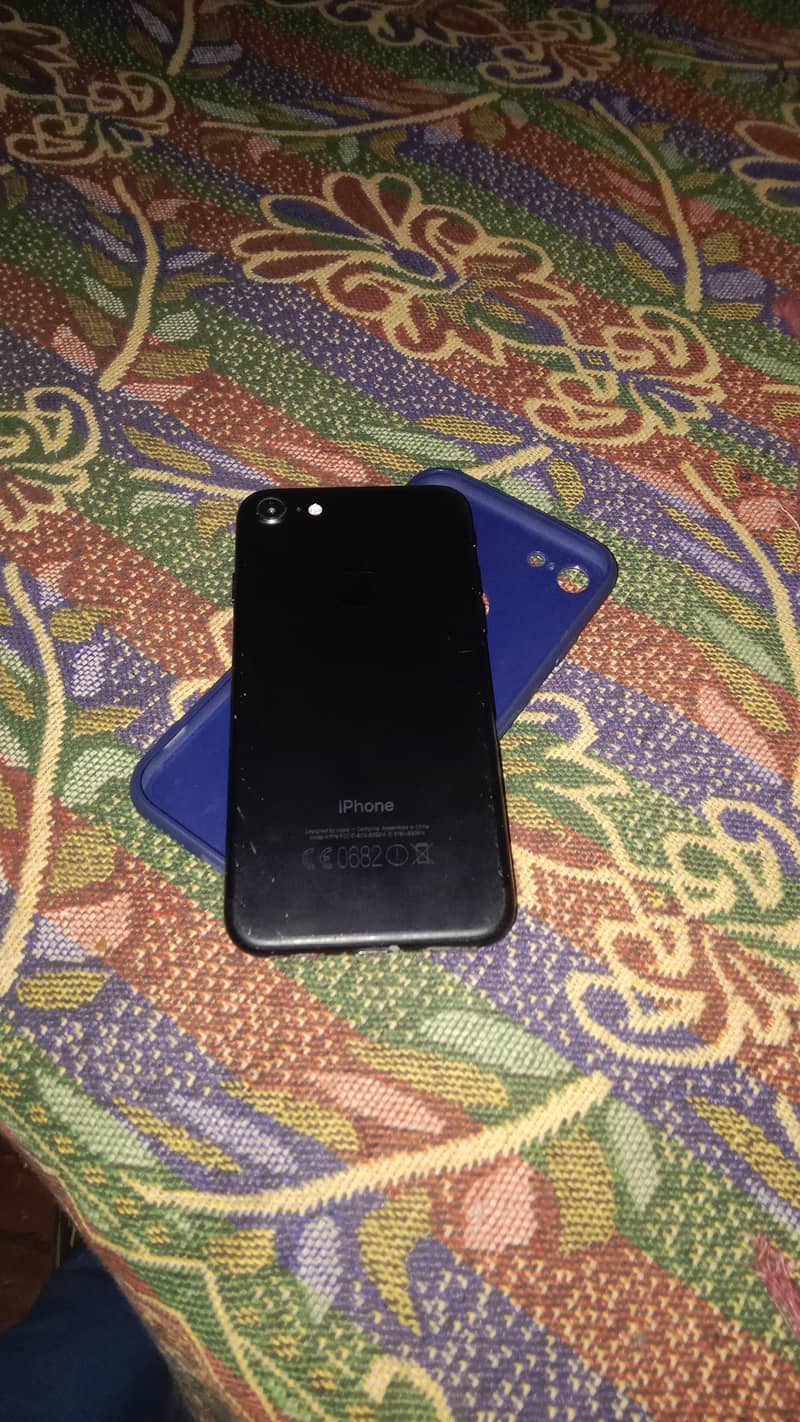 Apple iPhone 7 3