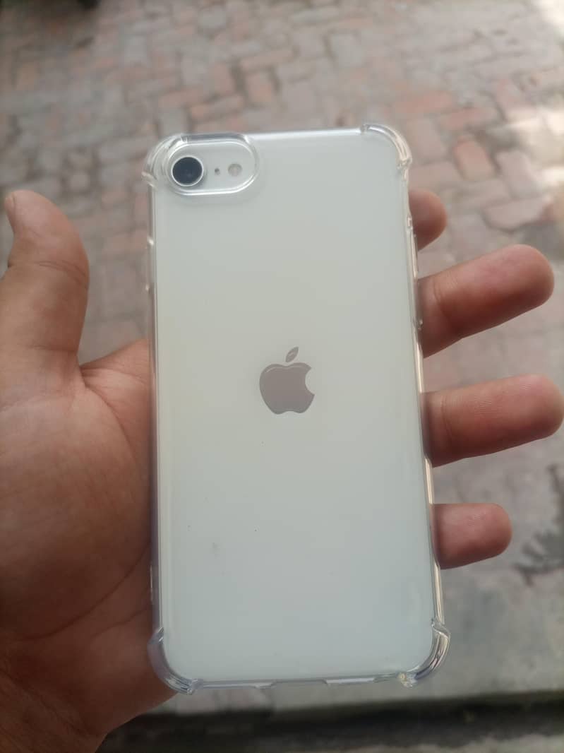 iPhone SE 2nd generation 1