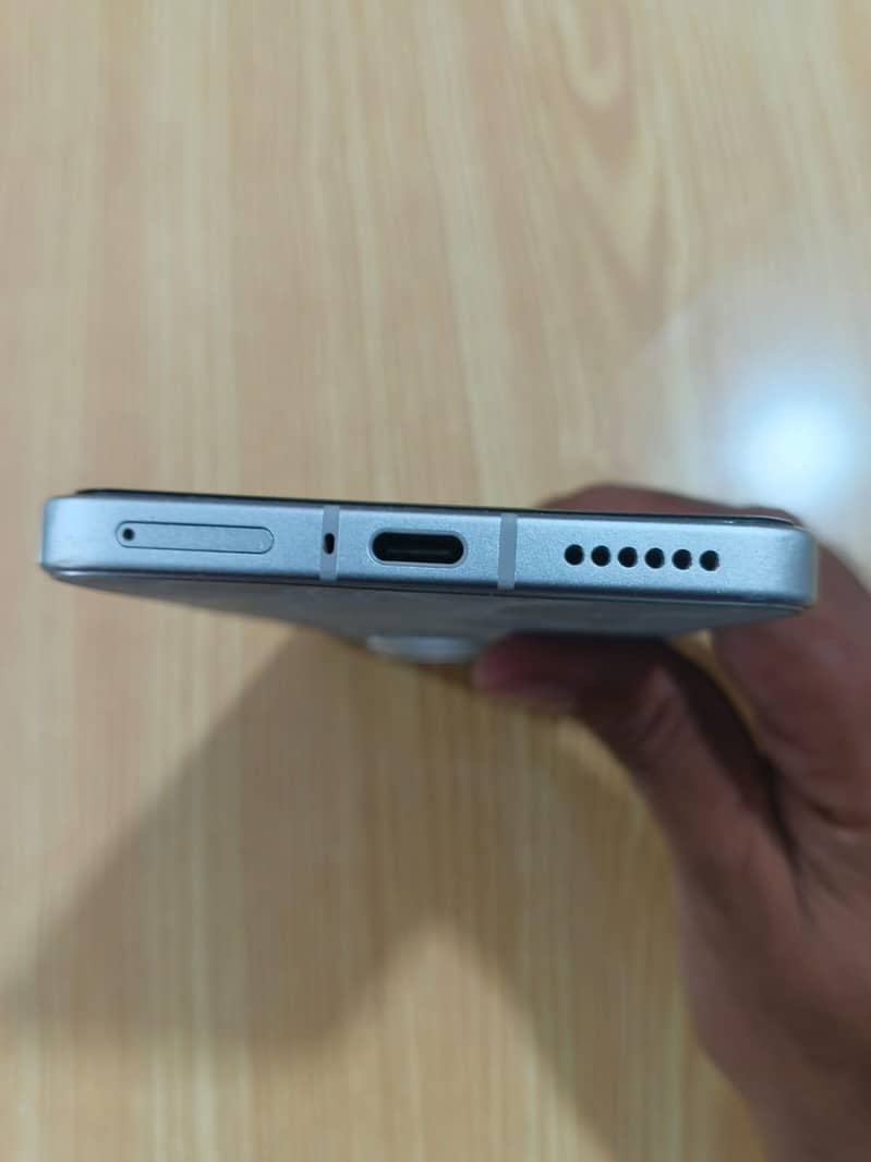 Tecno CAMON 30 Premier 4