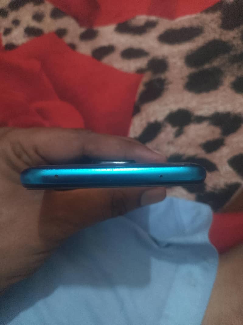 Xiaomi Redmi Note 9S 3