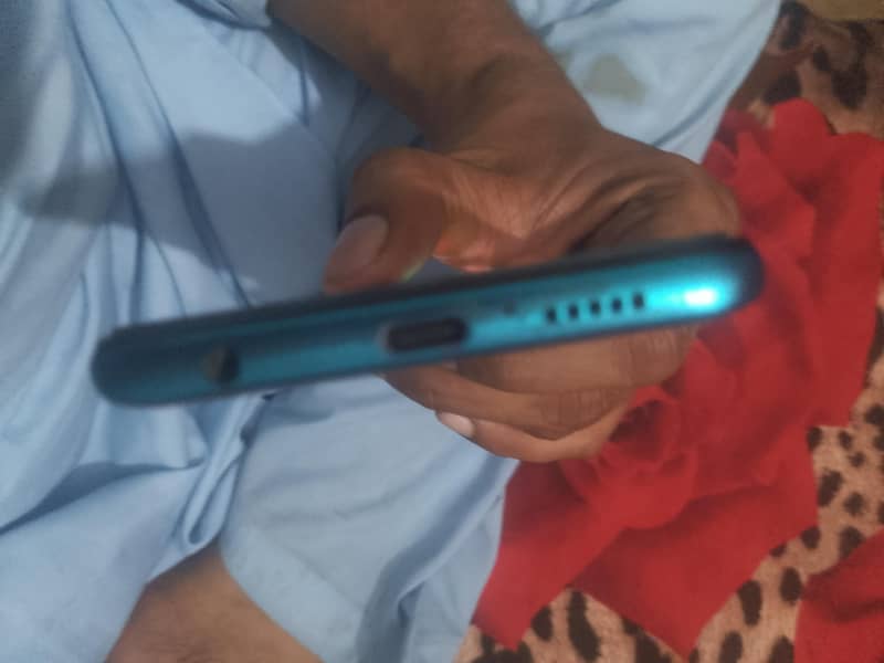 Xiaomi Redmi Note 9S 4