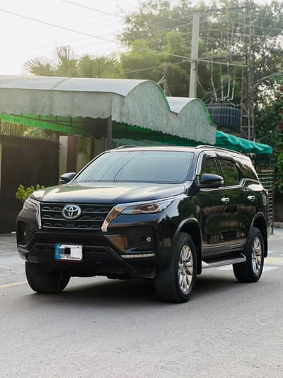Toyota Fortuner 2.8 Sigma 4 total genuine