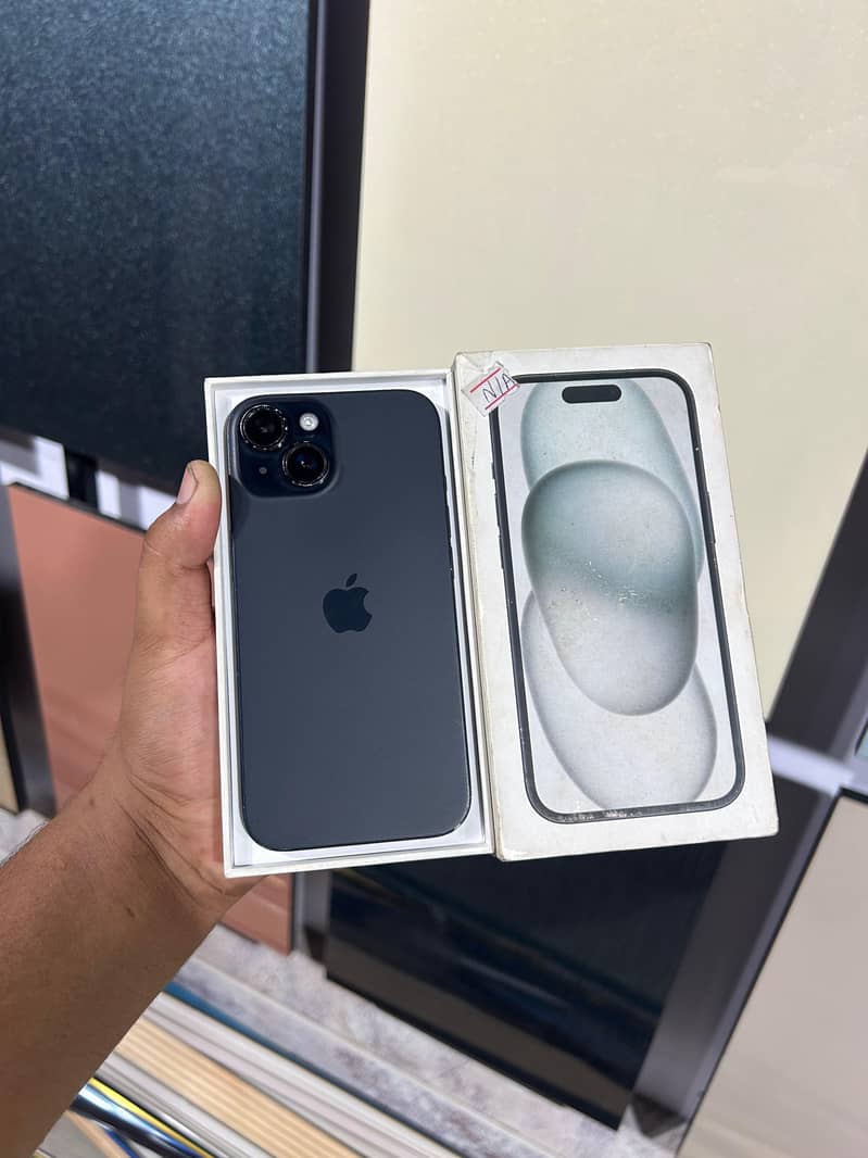 Apple iPhone 15 4