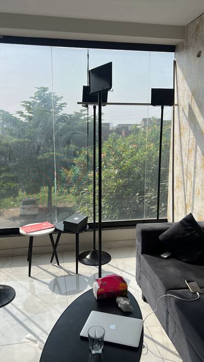L shaped partition