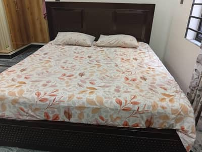 King size bed with mattress
