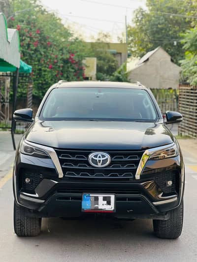 Toyota Fortuner 2.8 sigma 4 total genuine