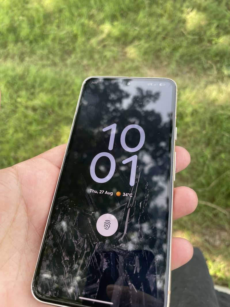 Google Pixel 8 1
