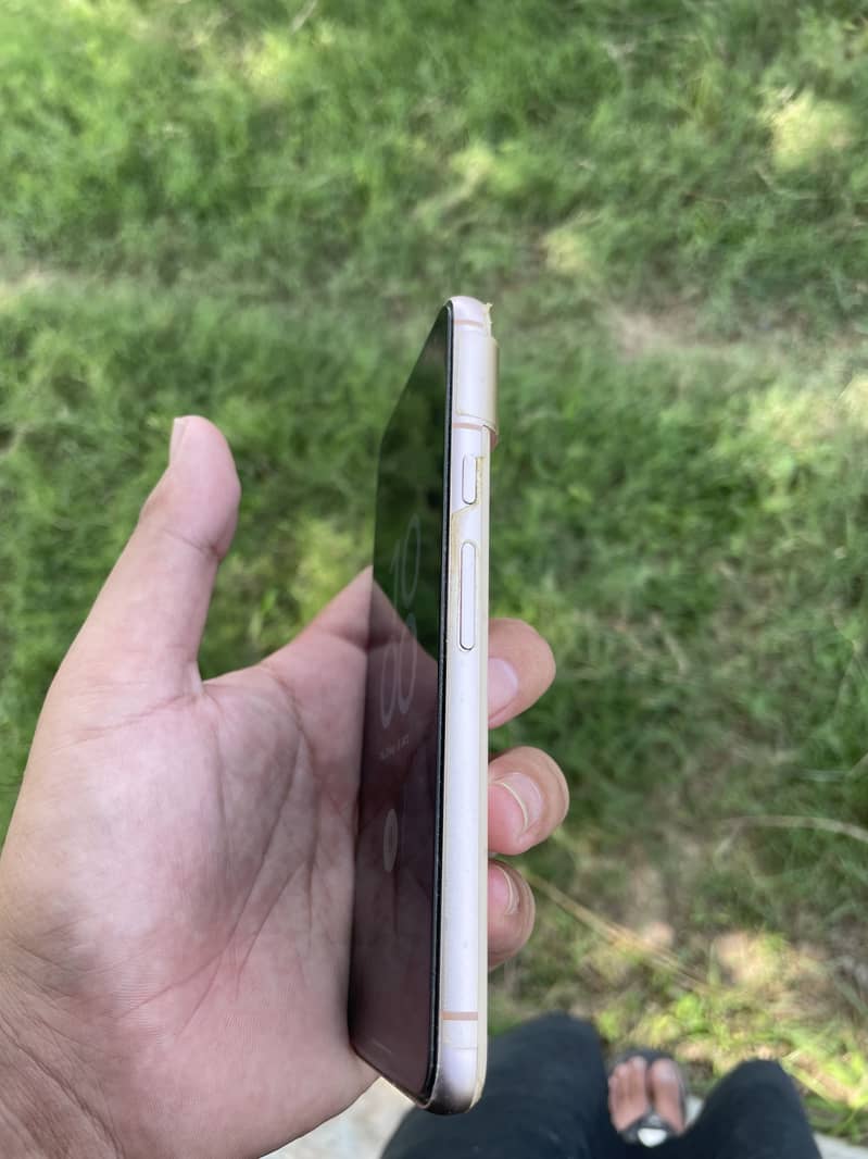 Google Pixel 8 3