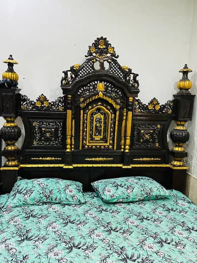 Wooden bed set