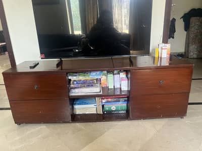 TV Console / Media Entertainment Unit