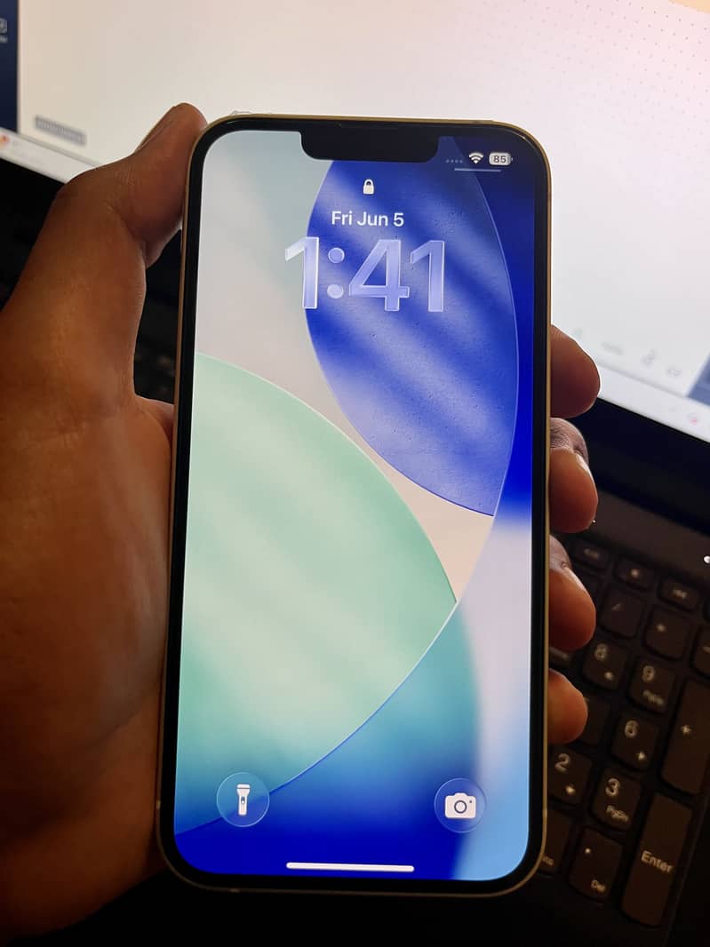 Apple iPhone 13 3