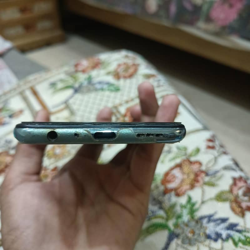 OPPO Reno6 1