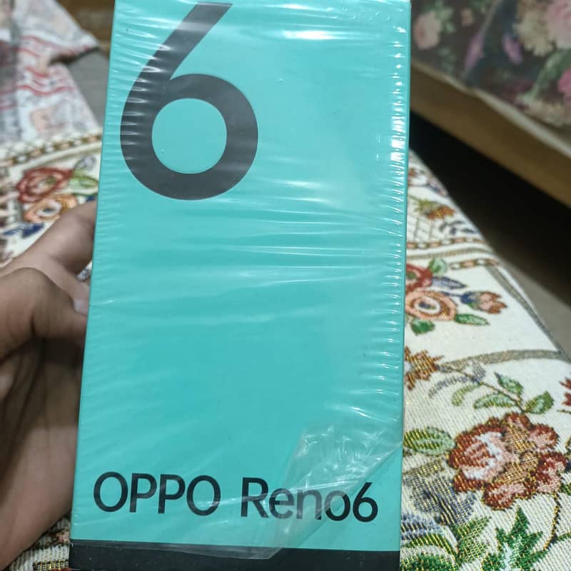 OPPO Reno6 2
