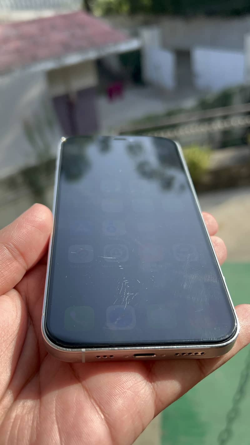 Apple iPhone 12 Pro 1