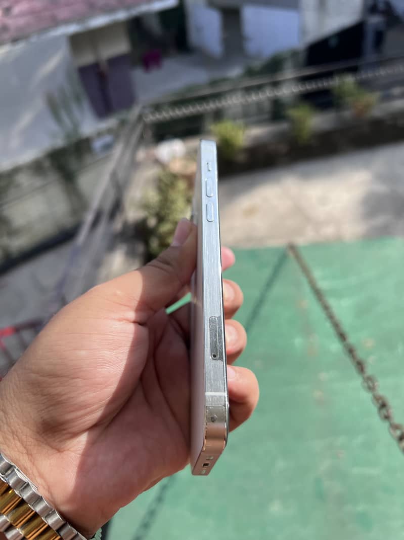 Apple iPhone 12 Pro 7