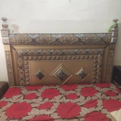 bed set new condition urgent sale