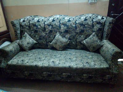 urgent sale due to shifting