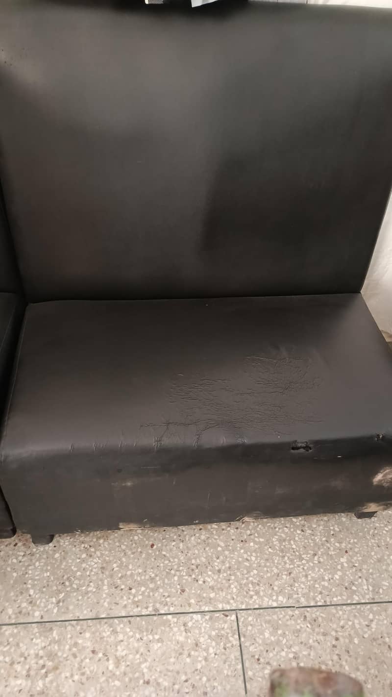 2 seater Sofa 0