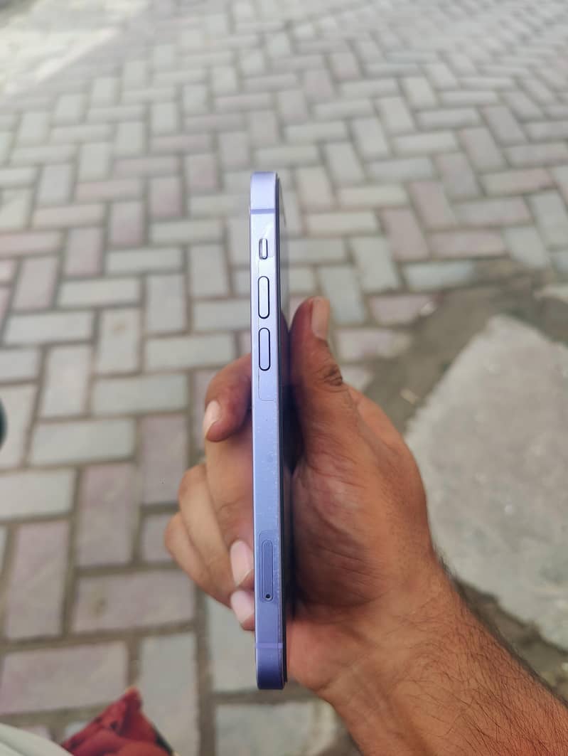 Iphone 12 4