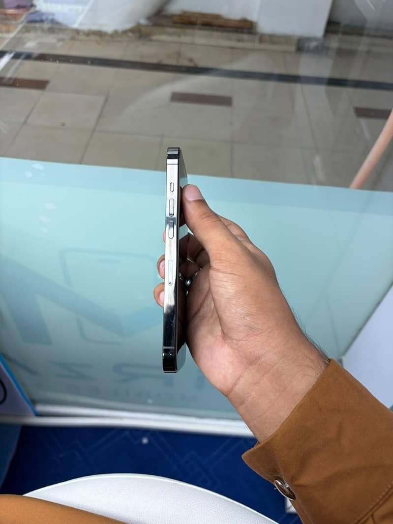 Apple iPhone 14 Pro 5