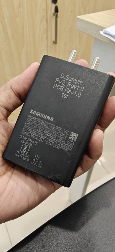 Samsung Original 65W Trio Fast Charger – 3 Ports (2. USB-C & 1. USB-A)