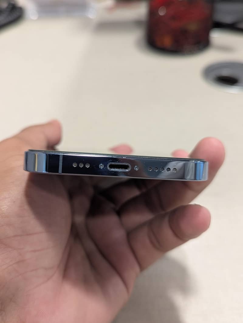 Apple iPhone 13 Pro 1