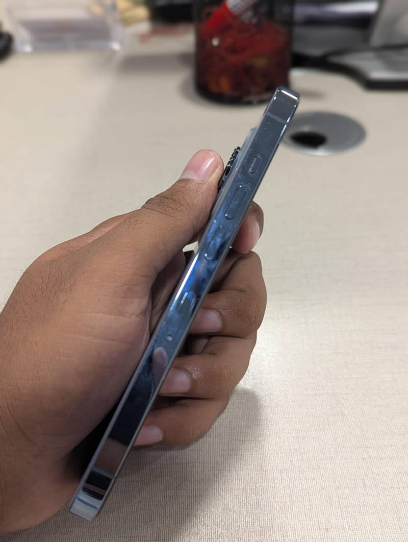 Apple iPhone 13 Pro 2