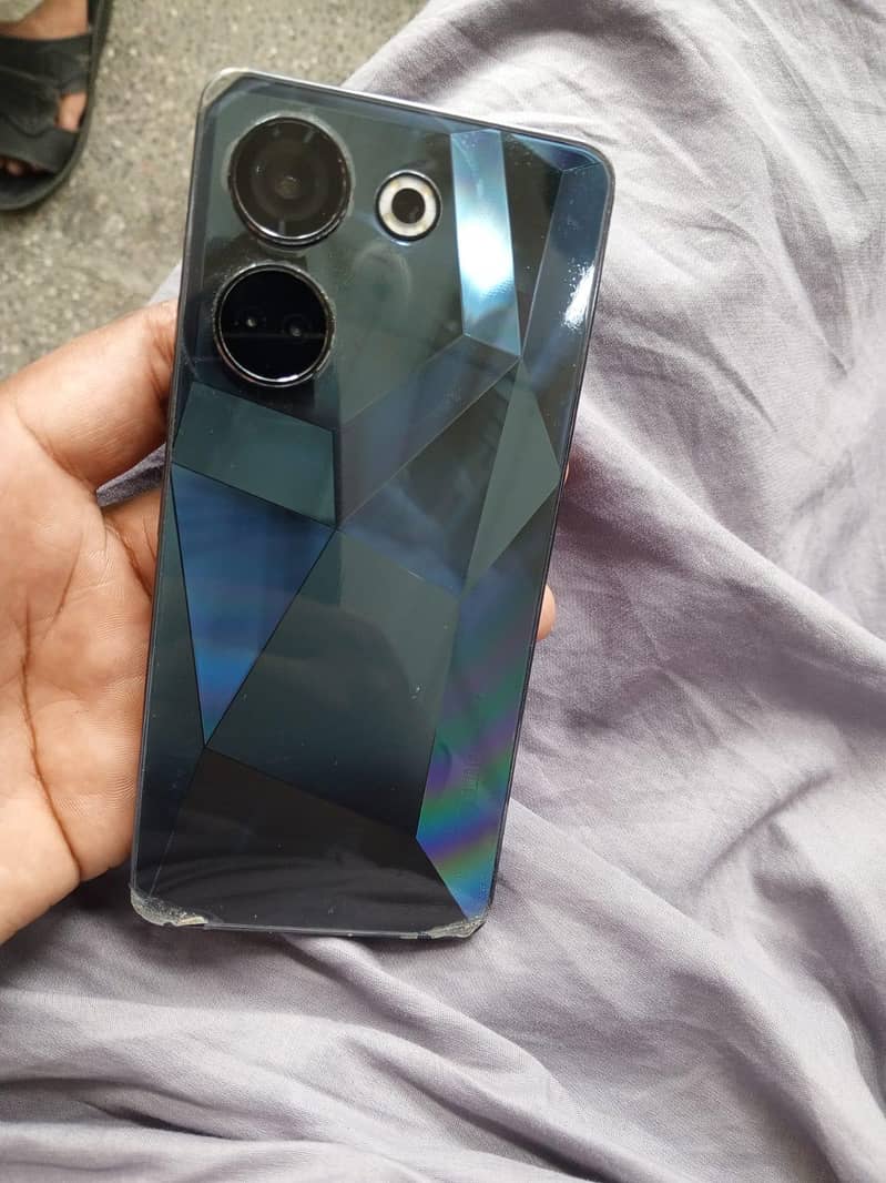 Tecno CAMON 20 2