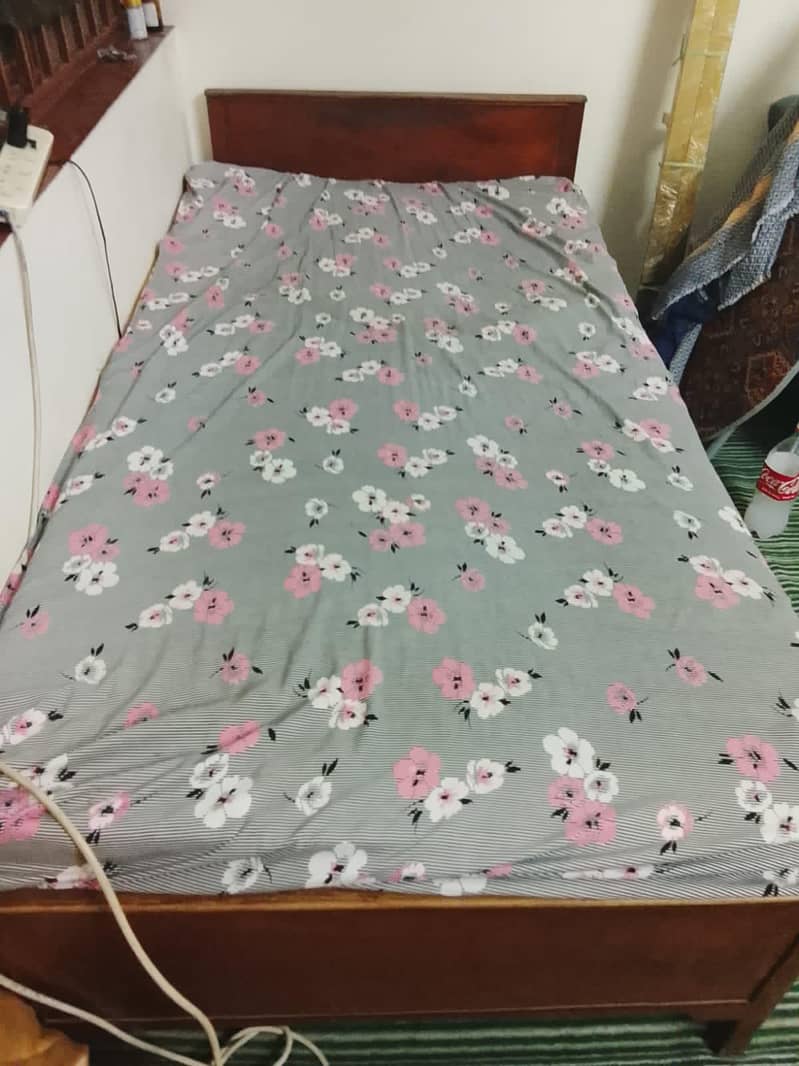 2 simple bed 0