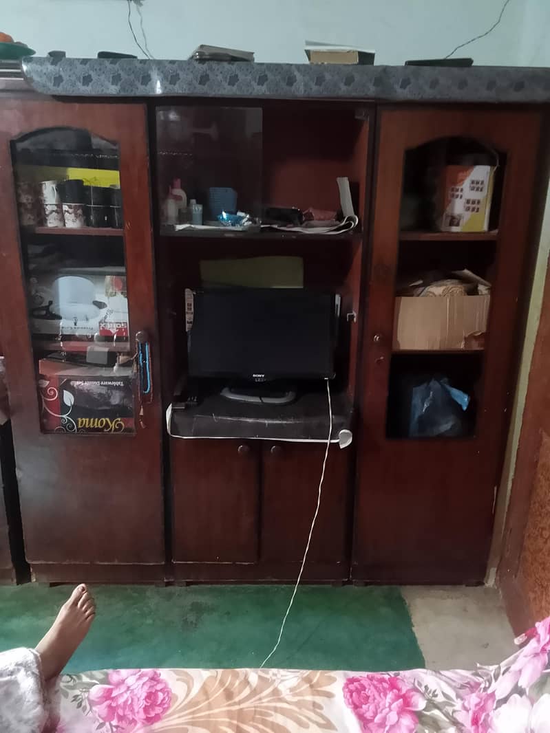 Divider and dressing 2