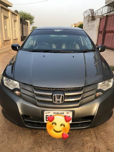 Honda City IVTEC 2011. Home used car driver like new car. best fuel avg