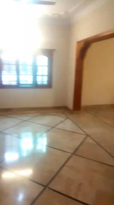 I-8 FIRST FLOOR FOR RENT