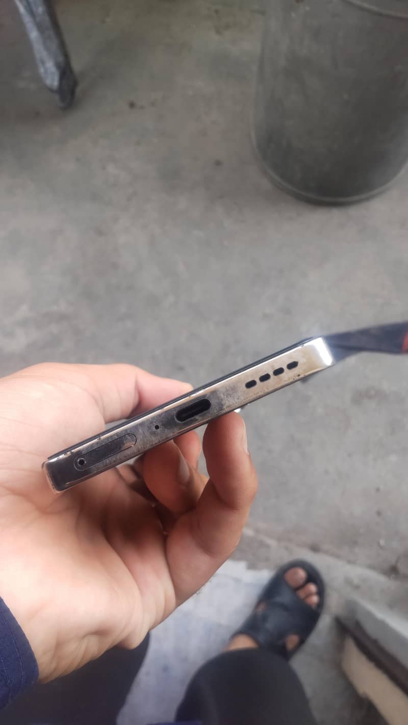 Infinix Note 40 6