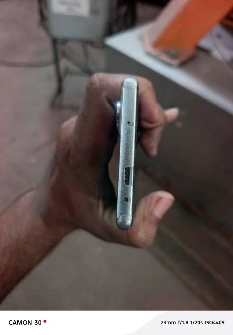 Tecno CAMON 40 Pro 4