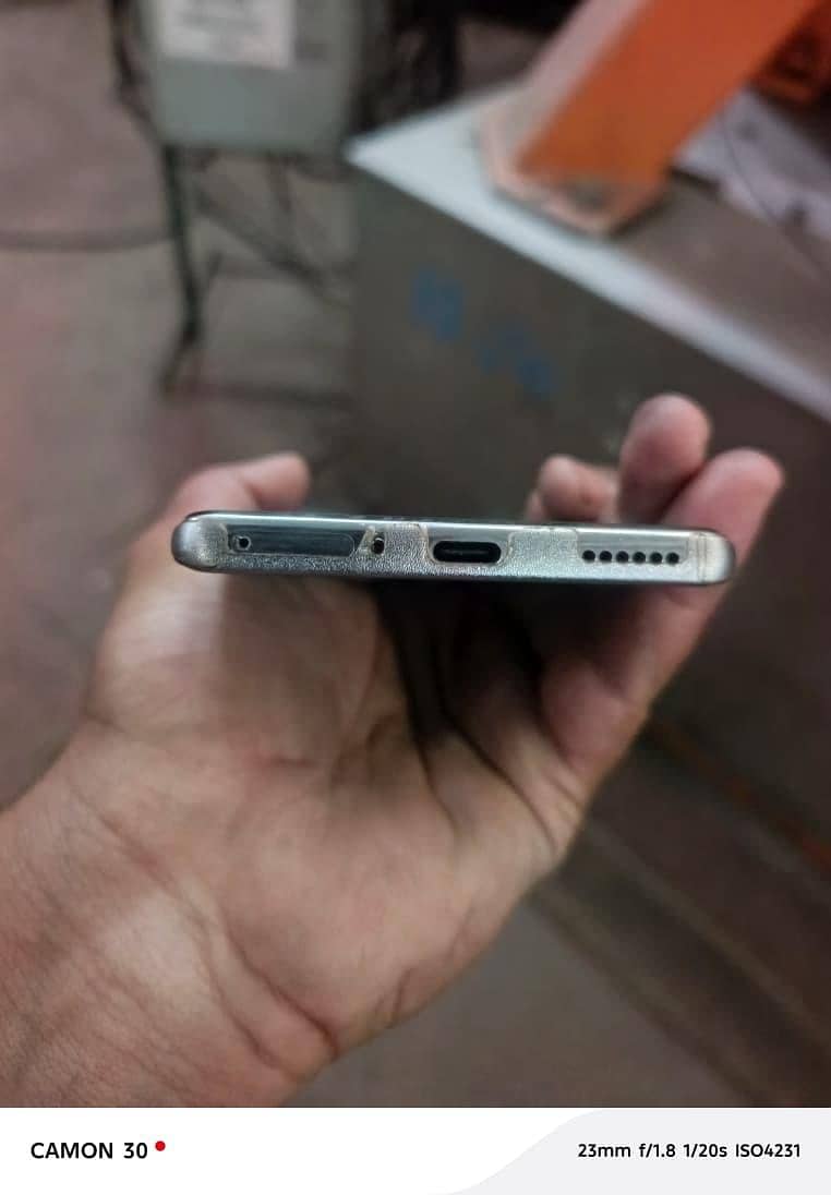 Tecno CAMON 40 Pro 5