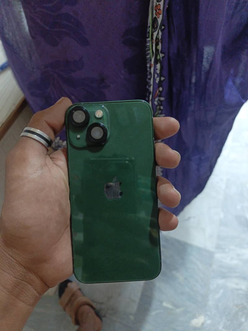 Apple iPhone 13 mini 12