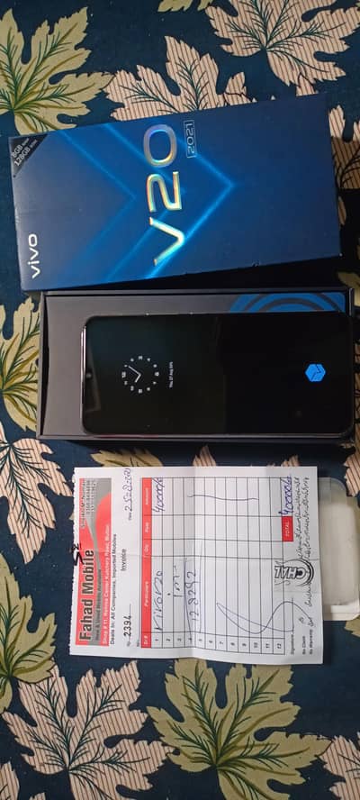 Vivo v 20 8+4/128 gb with box finger working exchange possible